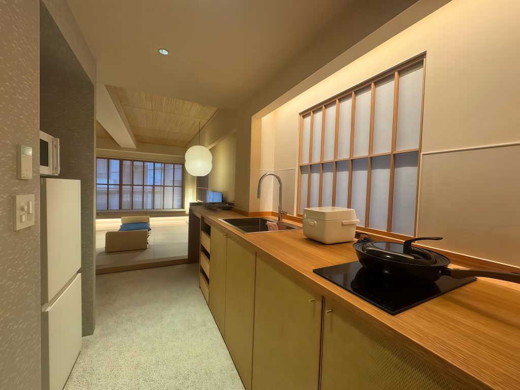 キッチン写真 鍋あり